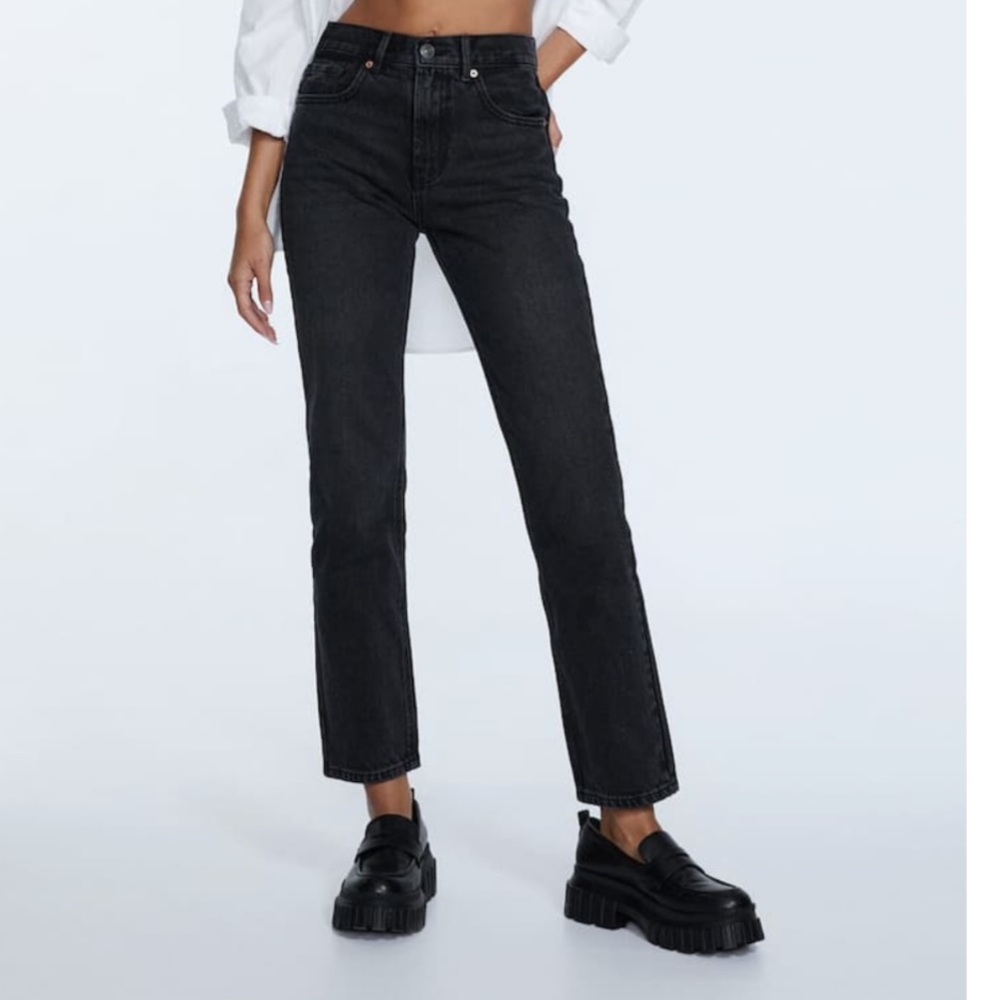 Stradivarius slim straight jeans black size 2